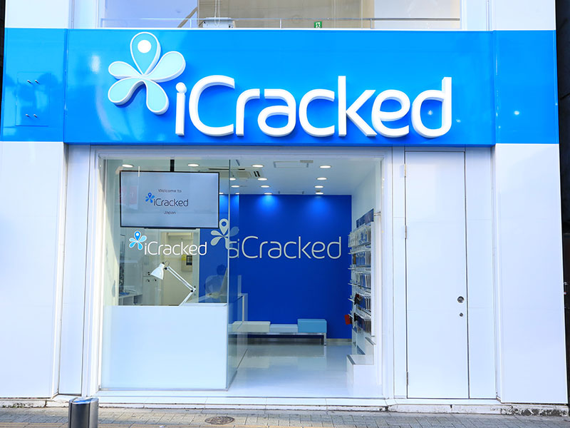 iCracked Store（アイクラックト ストア）渋谷店頭